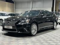 Lexus
              LS